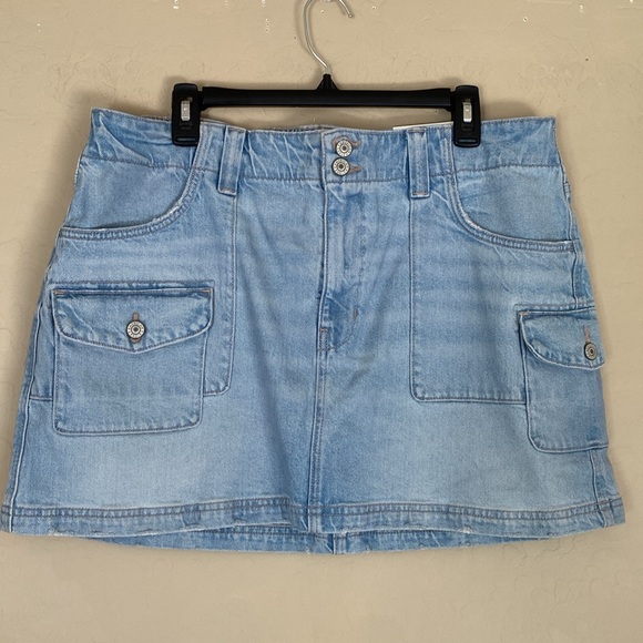 American Eagle Outfitters Dresses & Skirts - American Eagle, 18 (34W), stretch, low-rise a-line mini skirt